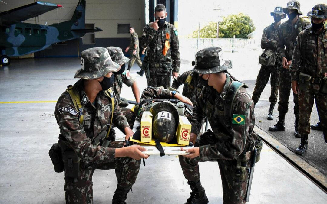 Corpo de Bombeiros RJ promove instrução para militares do Exército