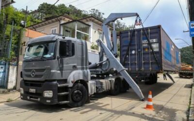 Caminhões da Marinha chegam em Petrópolis com 25 toneladas de donativos