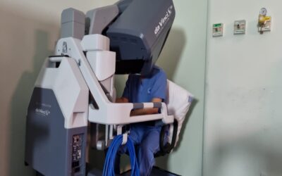 Equipe de médicos do Exército realiza cirurgia robótica