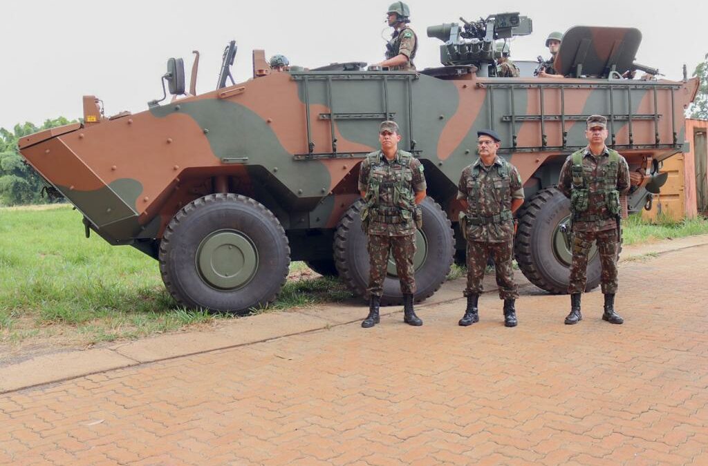 Experiências intensas como piloto de blindado no exército