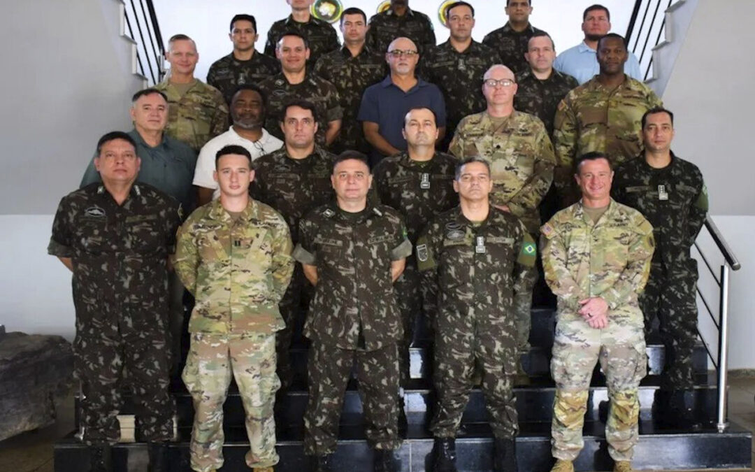 Autoridades do Estado ganham homenagem e reforçam parceria com Exército  Brasileiro