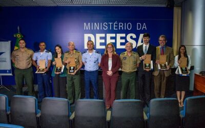 Ministério da Defesa reconhece vencedores do 2º Prêmio Tiradentes