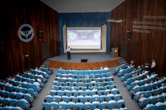 Comandante Da Fab Ministra Aula Magna Na Unifa